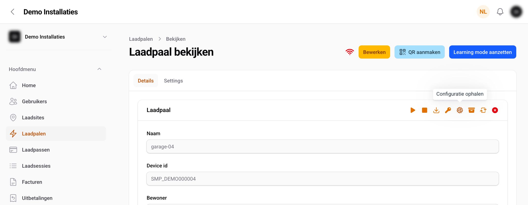 Het blok Laadpaal met rechtsboven de opdrachten en de tooltip Configuratie ophalen bij het tandwiel