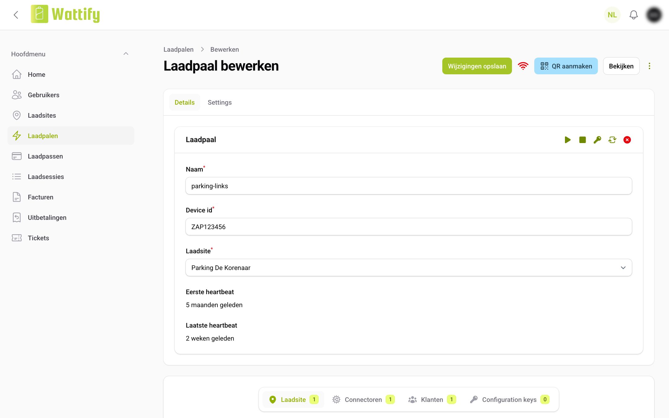 Het scherm Laadpaal bewerken met de velden Naam, Device id en Laadsite op het tabblad Details